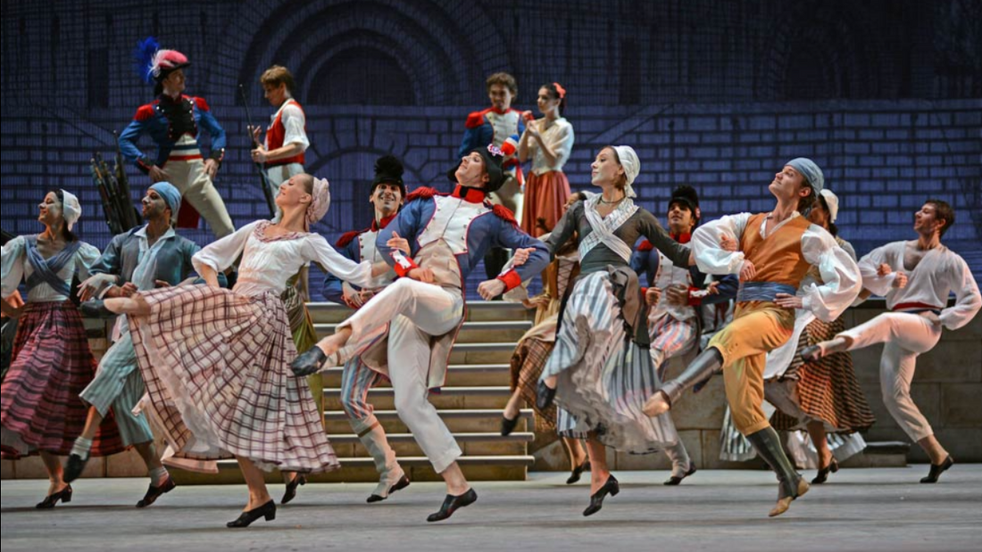 What are the unique design elements of the noble costumes in the ballet "The Flames of Paris"?